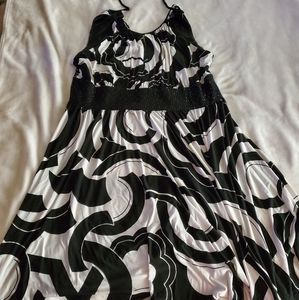 Nice black and white plus size 22w dress